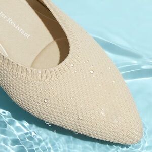 Pointed-Toe Water Repellent Ballet Flats (Aria 5°)